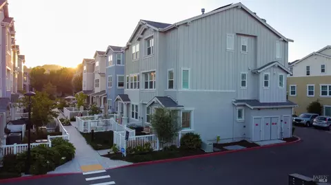 2 Orta Way, Novato, CA 94945