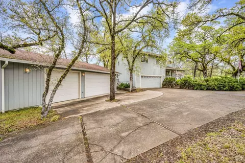 17516 Meadow View Ct, Hidden Valley Lake, CA 95467