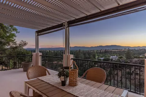654 Chaparral Cir, Napa, CA 94558