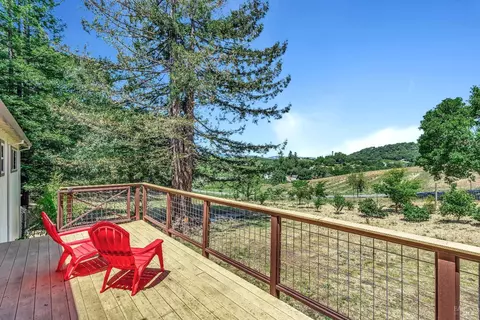 2594 Athena Ct, Santa Rosa, CA 95401