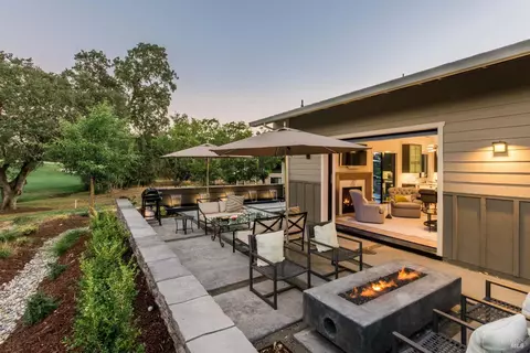 881 Oak Leaf Way, Napa, CA 94558