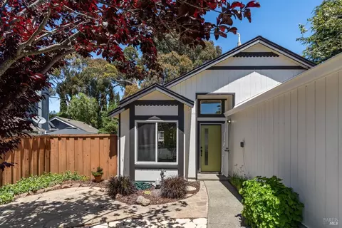 1050 Pueblo Ct, Vallejo, CA 94591