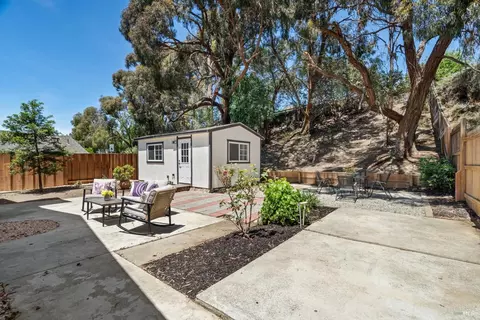 1050 Pueblo Ct, Vallejo, CA 94591 photo 3