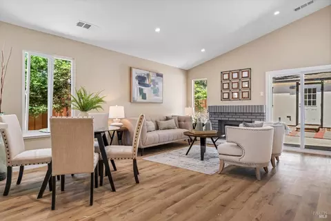 1050 Pueblo Ct, Vallejo, CA 94591 photo 4