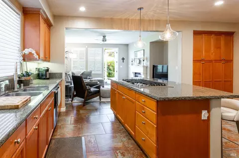 4172 Summer Gate Ave, Vallejo, CA 94591 photo 8
