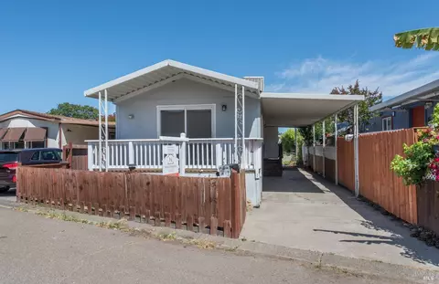865 Mercie St, Santa Rosa, CA 95403