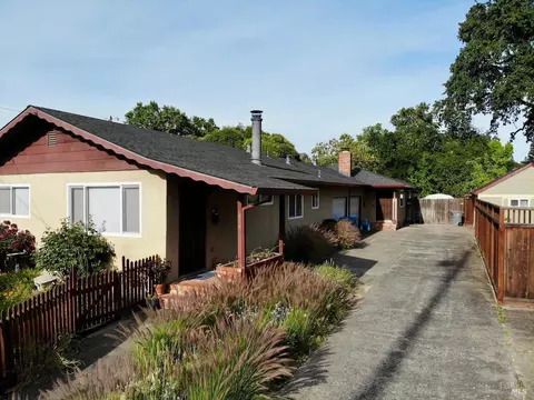 1574-1578 Wright St, Santa Rosa, CA 95404