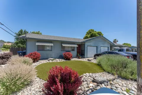 105-110 Oak Manor Dr, Ukiah, CA 95482