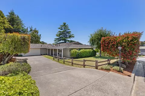 75 Rowley Cir, Tiburon, CA 94920