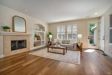 8327 Crusher Pl, Windsor, CA 95492 photo 6