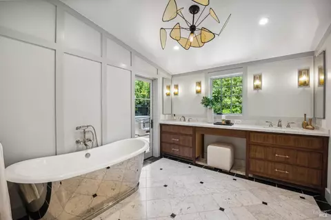 Bath - 266 Poplar Dr, Kentfield, CA 94904 photo 1 of 12