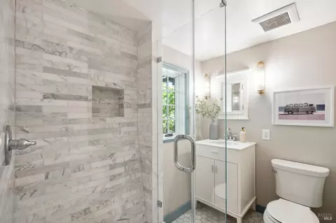 Bath - 266 Poplar Dr, Kentfield, CA 94904 photo 11 of 12