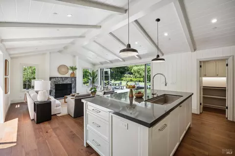 266 Poplar Dr, Kentfield, CA 94904