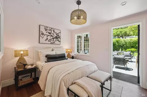 Bedroom - 266 Poplar Dr, Kentfield, CA 94904 photo 10 of 11