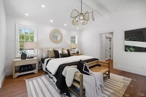 Bedroom - 266 Poplar Dr, Kentfield, CA 94904 photo 5 of 11