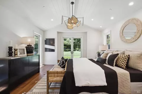 Bedroom - 266 Poplar Dr, Kentfield, CA 94904 photo 4 of 11