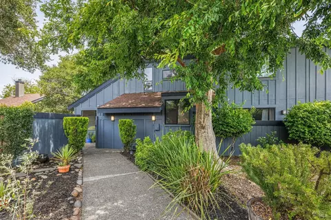 11 Quail Ct, San Rafael, CA 94903