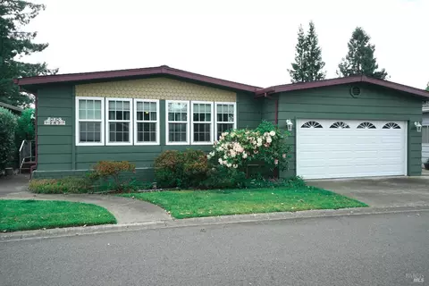 1945 Piner Rd #207, Santa Rosa, CA 95403