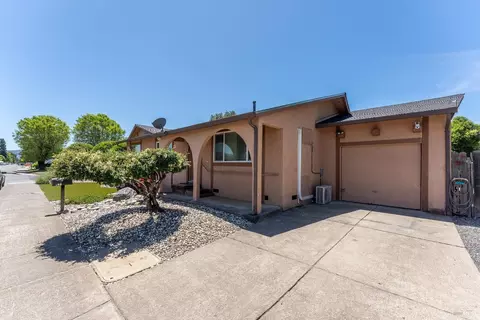 790 El Rio St, Ukiah, CA 95482