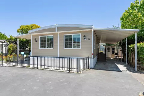 114 Candlewood Dr #114, Petaluma, CA 94954
