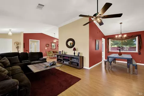 462 Dennis Dr, Vacaville, CA 95688 photo 15