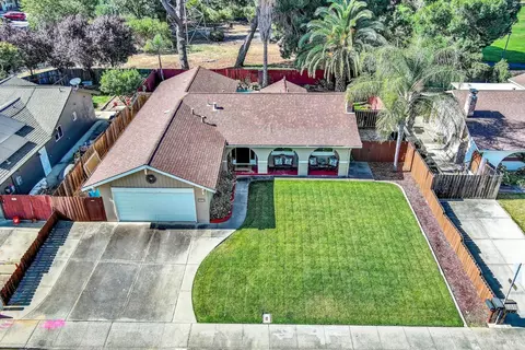 462 Dennis Dr, Vacaville, CA 95688 photo 2