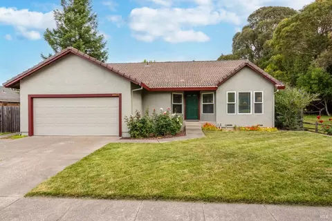 2477 Placer Dr, Santa Rosa, CA 95401