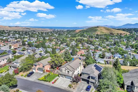 654 Windsor Dr, Benicia, CA 94510