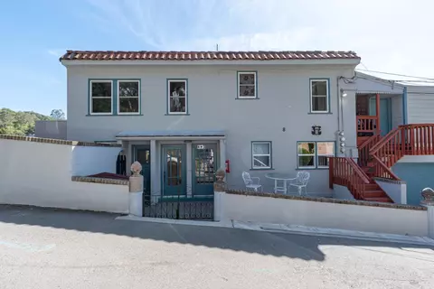 8 Rocca Dr, Fairfax, CA 94930