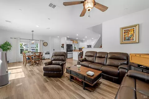 1105 Wake Forest Ct, Dixon, CA 95620 photo 13