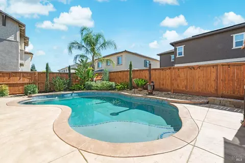 1105 Wake Forest Ct, Dixon, CA 95620