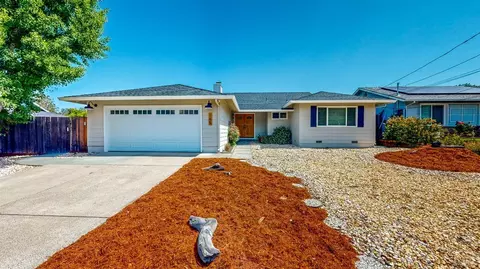 165 Westwood Dr, Novato, CA 94945