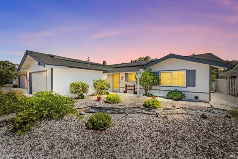 190 Isle Royale Cir, Vacaville, CA 95687