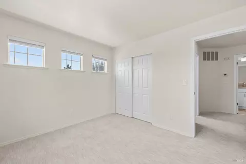 Bedroom - 527 Bald Eagle Dr, Vacaville, CA 95688 photo 14 of 16