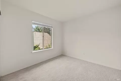Bedroom - 527 Bald Eagle Dr, Vacaville, CA 95688 photo 5 of 16