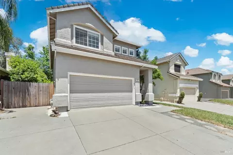 Exterior - 527 Bald Eagle Dr, Vacaville, CA 95688 photo 4 of 21