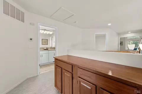 Entry Way - 527 Bald Eagle Dr, Vacaville, CA 95688 photo 4 of 5