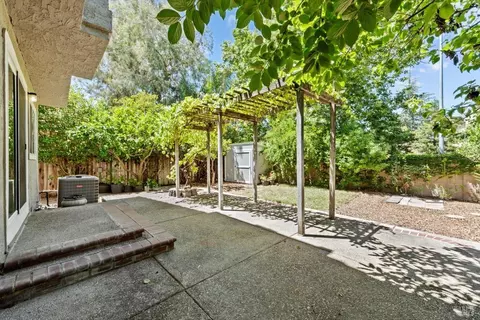 Exterior - 527 Bald Eagle Dr, Vacaville, CA 95688 photo 11 of 21