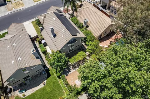 View/Area - 527 Bald Eagle Dr, Vacaville, CA 95688 photo 10 of 11