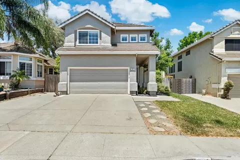 Exterior - 527 Bald Eagle Dr, Vacaville, CA 95688 photo 2 of 21
