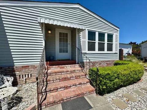 208 Shirley Ct, Napa, CA 94558