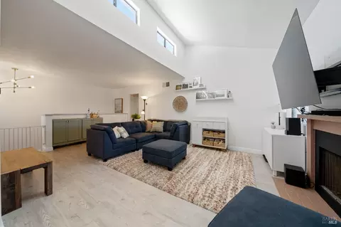 230 Apollo #1, Hercules, CA 94547 photo 4