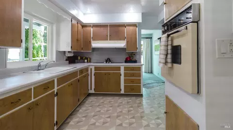 930 E 7th St, Benicia, CA 94510 photo 12