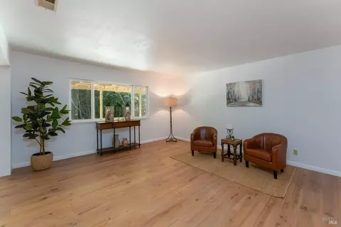 131 Mill Creek Dr, Willits, CA 95490 photo 3