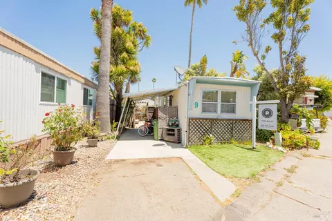 560 30th Ave #9, Santa Cruz, CA 95062