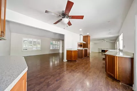 100 Lancaster Way, Vallejo, CA 94591 photo 6