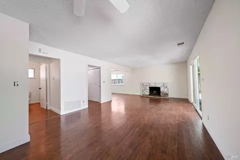 100 Lancaster Way, Vallejo, CA 94591 photo 9