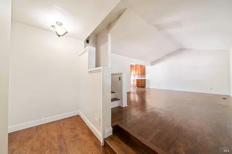 100 Lancaster Way, Vallejo, CA 94591 photo 3