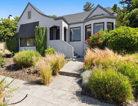 500 Upham St, Petaluma, CA 94952