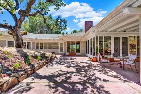 4476 Green Valley Rd, Fairfield, CA 94534 photo 4